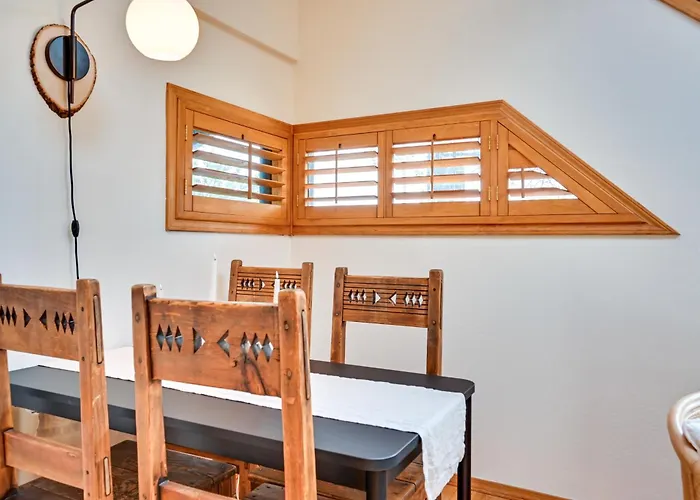 Pet-Friendly Flagstaff Studio Cabin With Patio