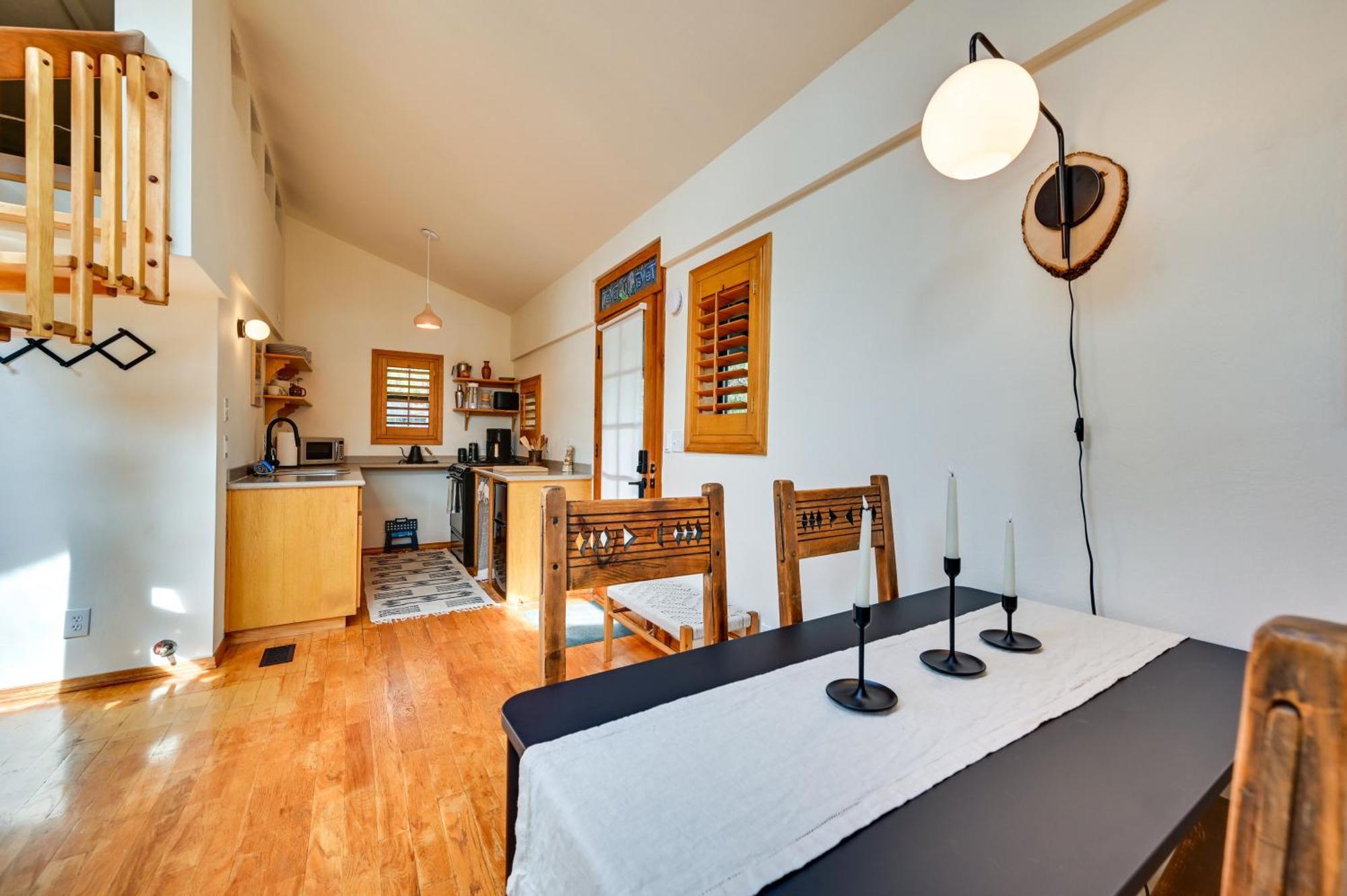 Pet-friendly With Patio Flagstaff