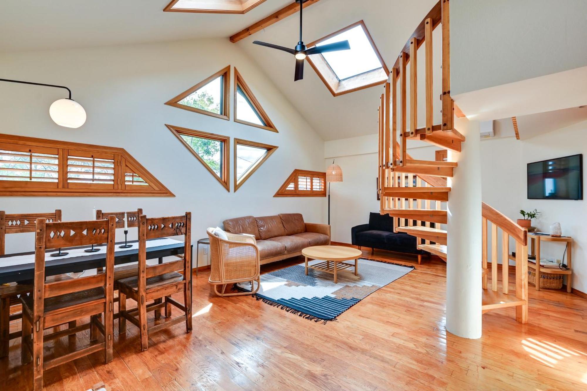 Pet-friendly With Patio Apartment *
